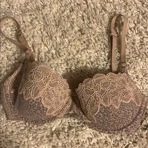 Animal print bra with mesh overlay